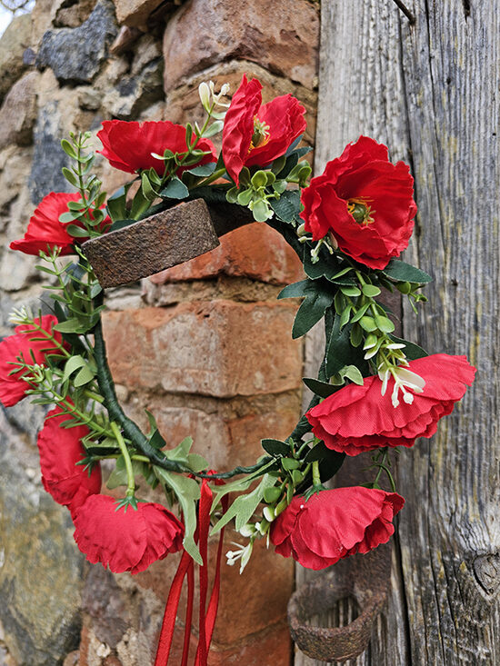 Artificial flower hair wreath for little girls - white with poppies 