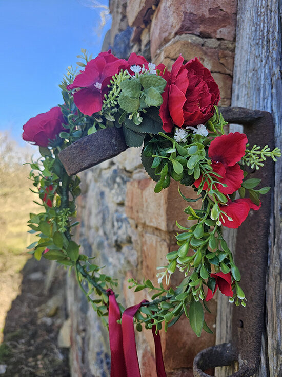 Artificial flower hair wreath - red with roses and white flowers 