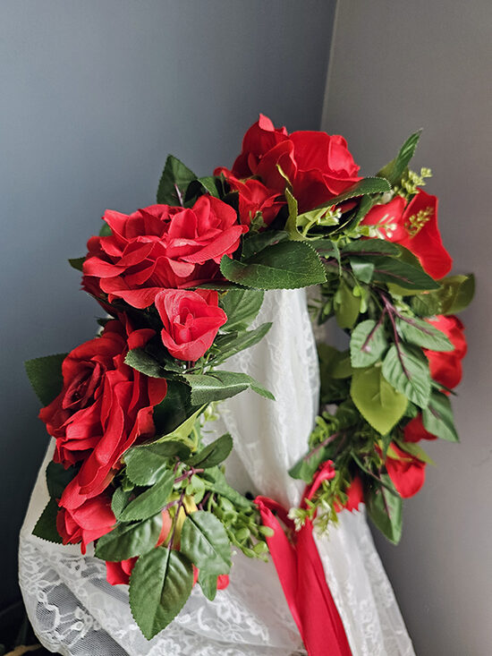 Artificial flower hair wreath - red with roses