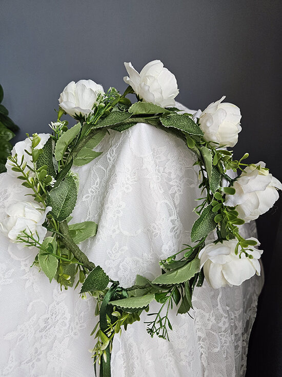 Artificial flower hair wreath - white with roses and green