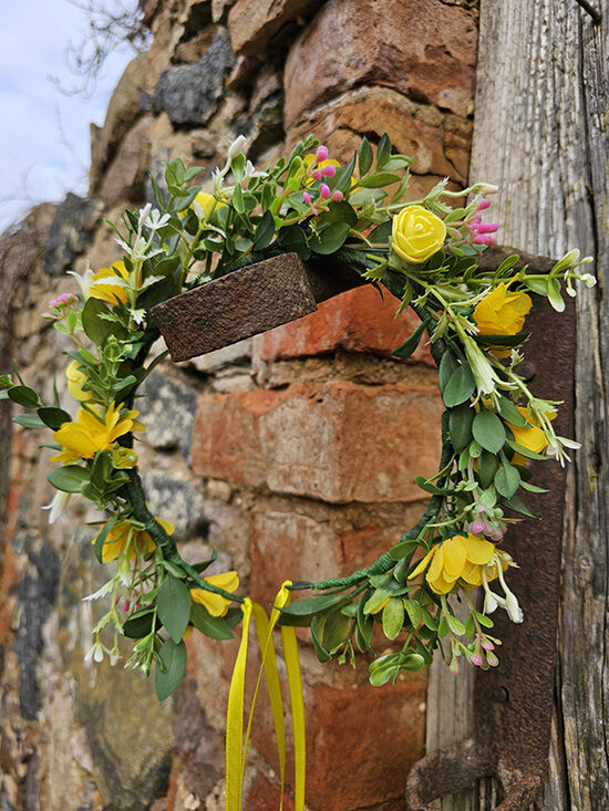 Artificial flower hair wreath for little girls - yellow with roses and daisies 