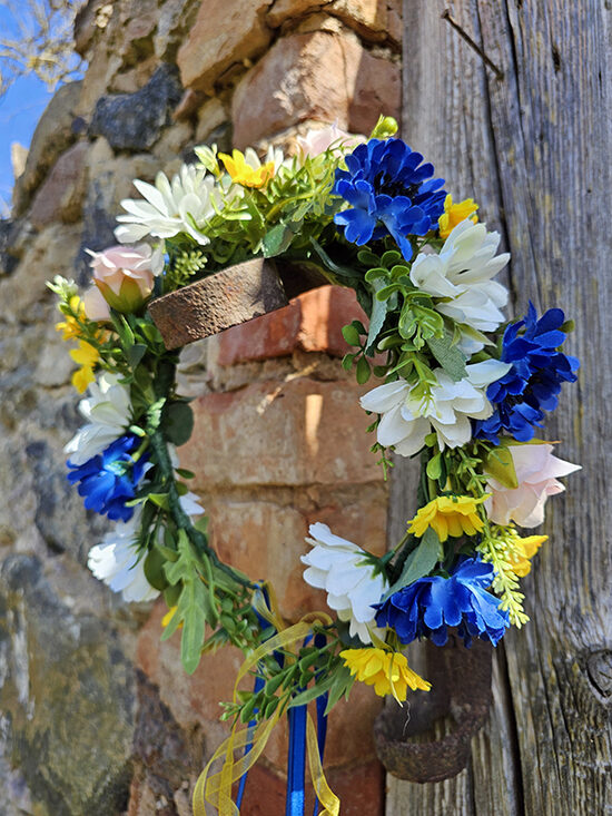 Artificial flower hair wreath - blue, white and yellow