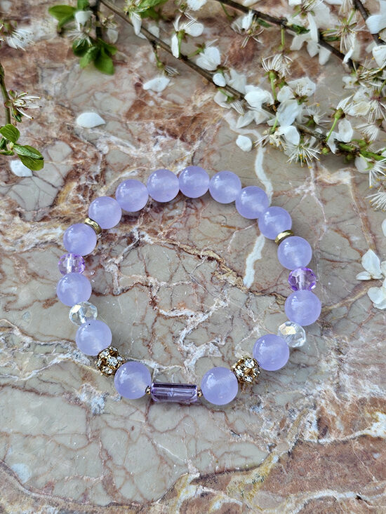 Natural stone bead bracelet - light purple with gold color elements 