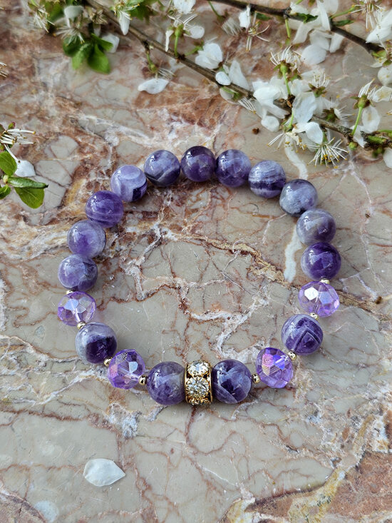 Natural stone bead bracelet - purple with gold color elements 