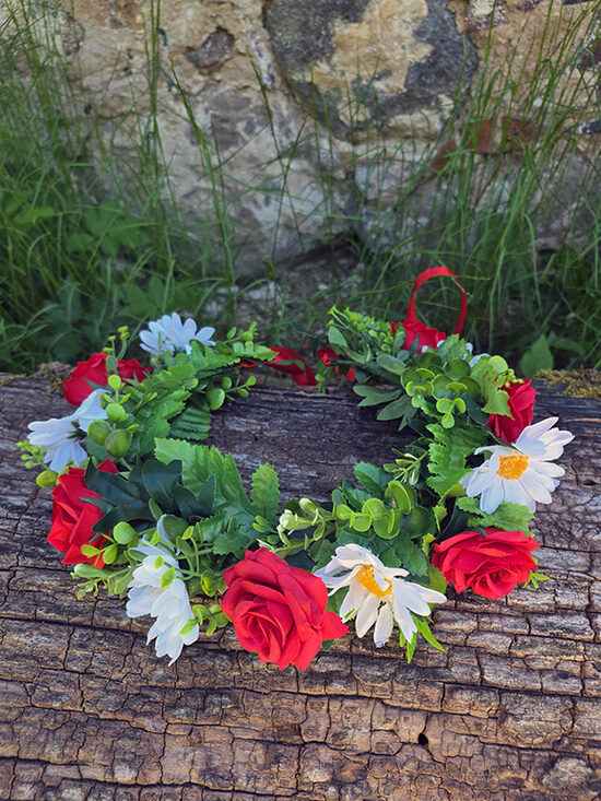 Artificial flower hair wreath - with red roses and daisies 