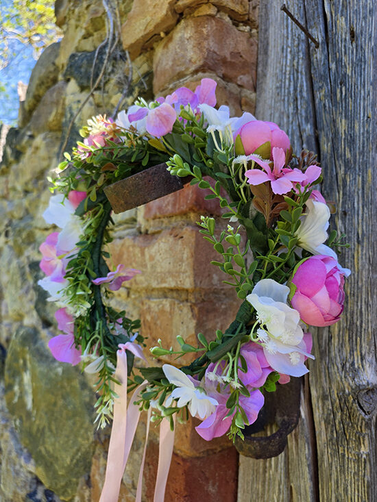Artificial flower hair wreath - white with pink 