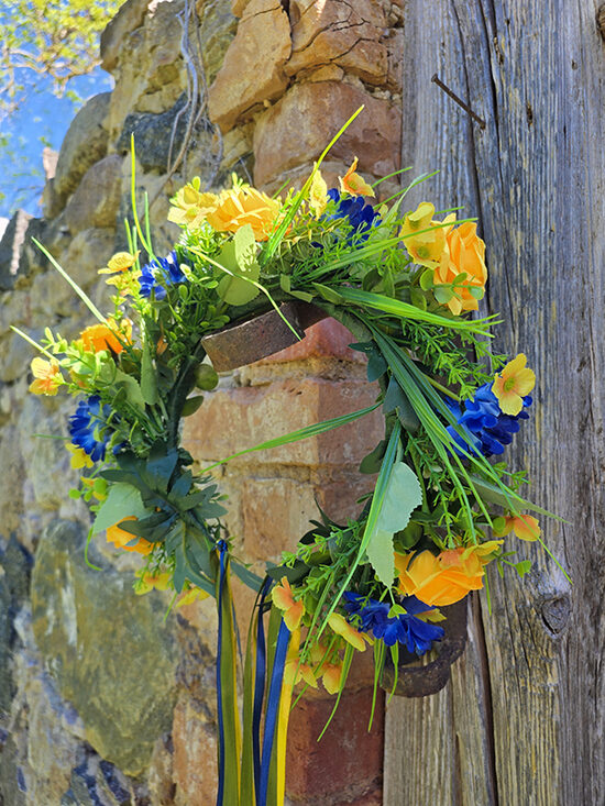 Artificial flower hair wreath - blue and yellow