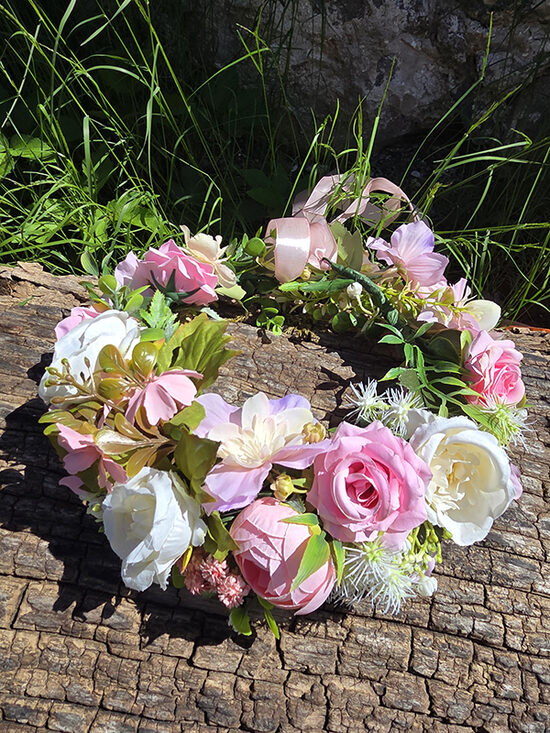 Artificial flower hair wreath - with pink and white roses