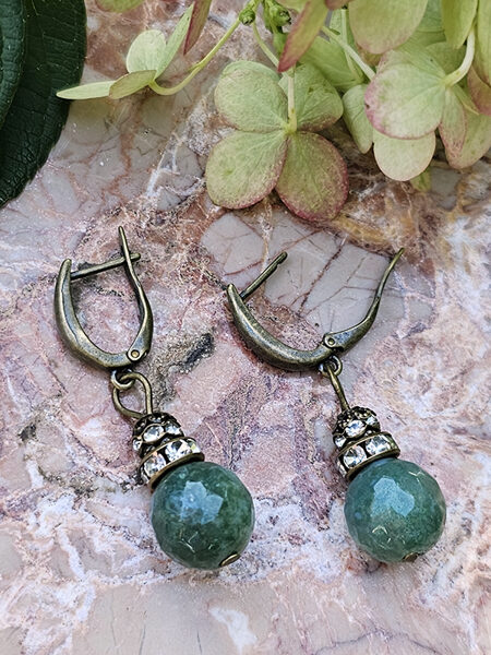 Stone bead earrings with english lock - green with bronze colour fitting 