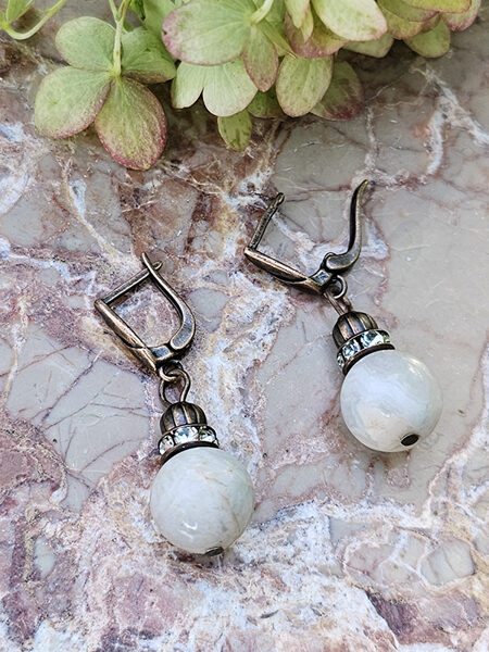 Stone bead earrings with english lock - light grey with copper colour fitting 