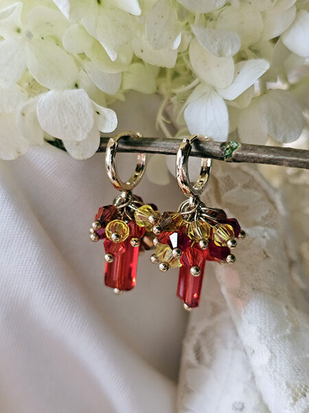 Glass bead earrings with huggie clasp - red with gold colour fitting 