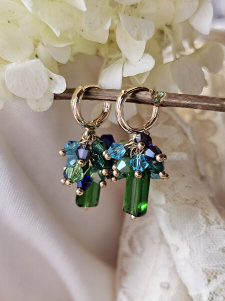 Glass bead earrings with huggie clasp - green with gold colour fitting 
