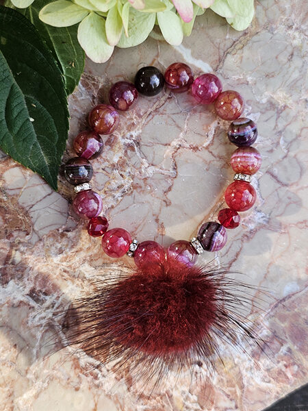 Natural stone bead bracelet - red with fluff 