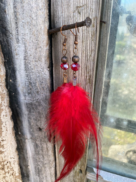 Feather earrings with hooks - red with copper colour fitting 