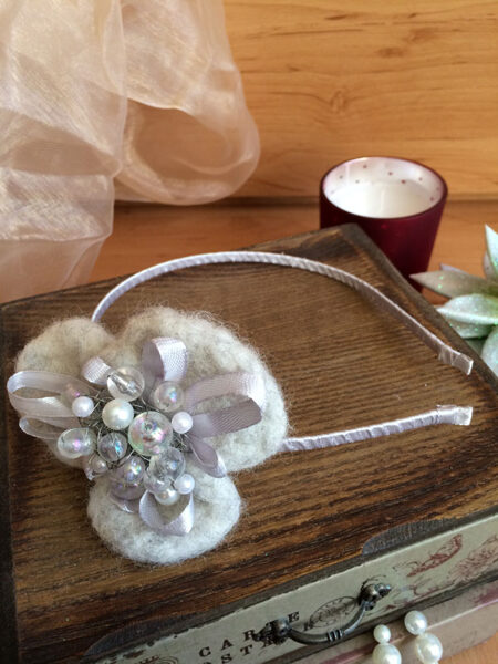 Hairband with felted flower - light grey 