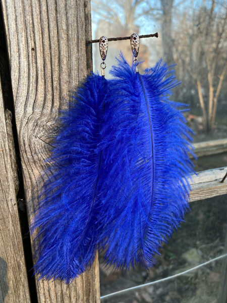 Feather earrings with english lock - bright blue with gold colour fitting 