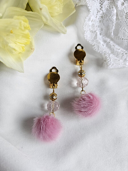Clip earrings with fluff - pink with gold colour fitting 