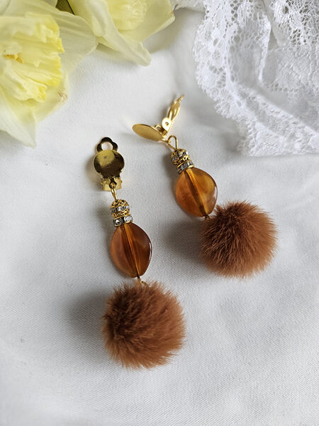 Clip earrings with fluff - brown with gold colour fitting 