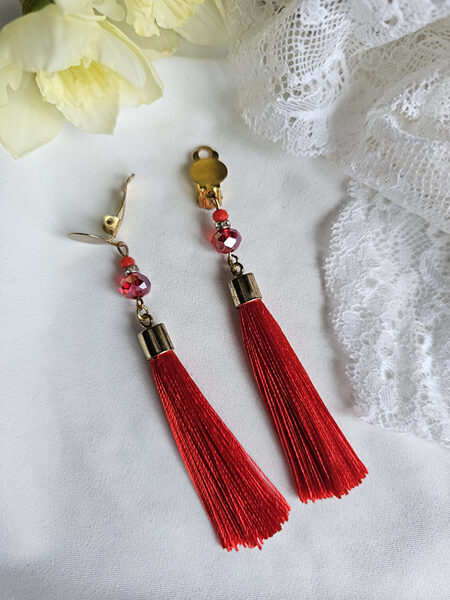 Clip earrings with tassel - red with gold colour fitting 