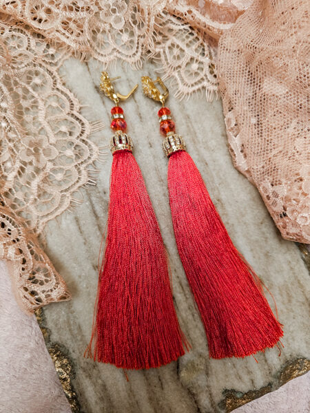 Tassel earrings with english lock - red with gold colour fitting