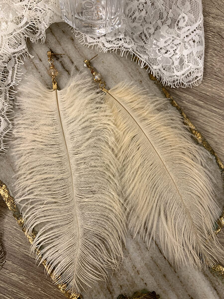 Feather stud earrings - peach with gold colour fitting